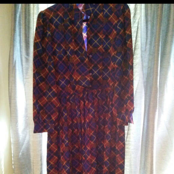 Dress - Picture 1 of 3