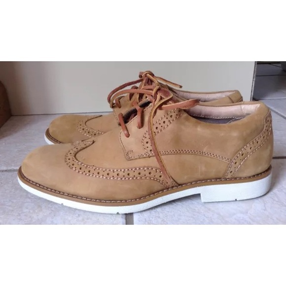 Size 7 dress shoes sperrys