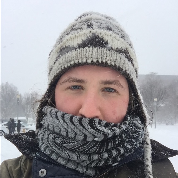 Meet your Posher, Caroline - Picture 2 of 4