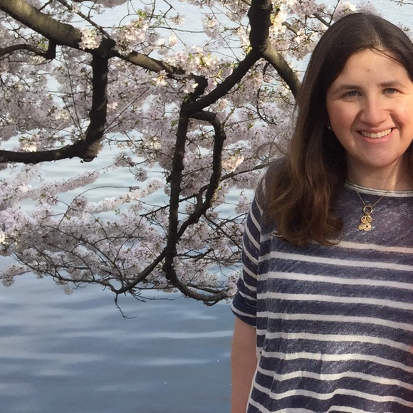 Meet your Posher, Caroline - Picture 3 of 4