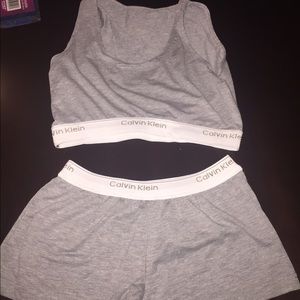 Calvin Klein Bra and boyshorts set Bundle
