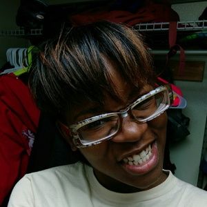 Meet your Posher, Nikarah