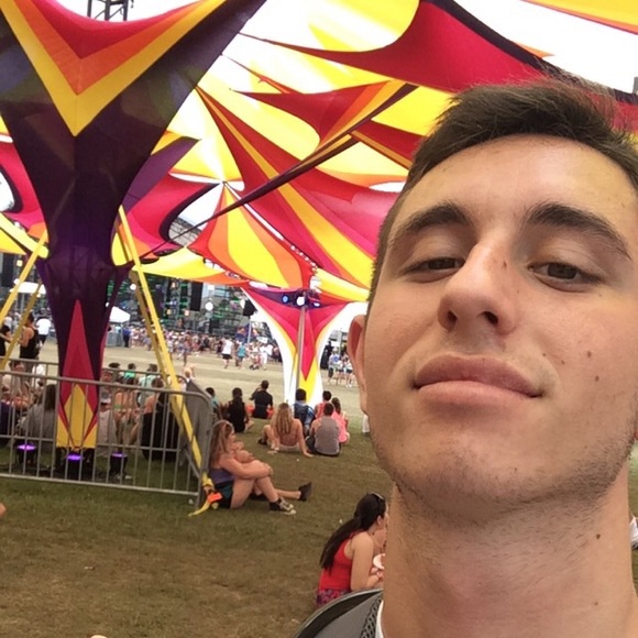 Meet your Posher, Alex - Picture 1 of 1