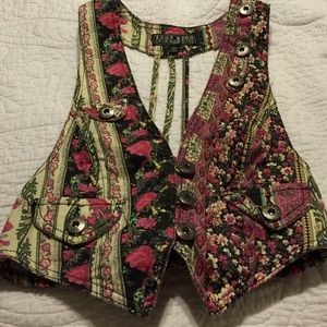 Last Kiss large vest