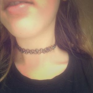 Cool choker