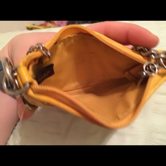 SOLD Rare Coach lemon wristlet - Picture 4 of 4