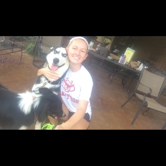 Meet your Posher, Andrea - Picture 1 of 1