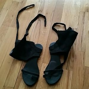 Ankle strapped sandals
