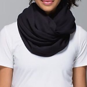 Lululemon Solid Black Vinyasa Scarf NWOT