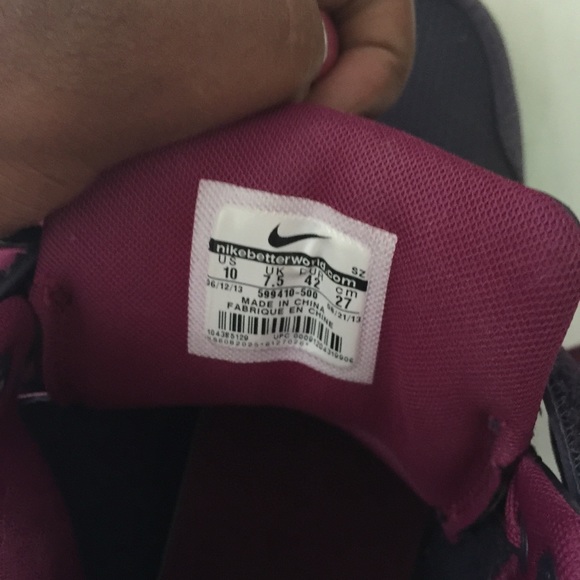 Nike - Picture 4 of 4