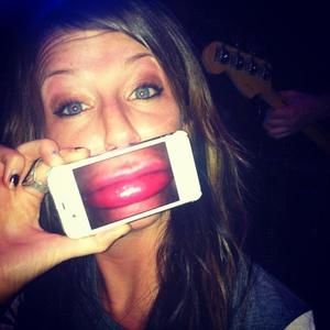 Meet your Posher, Julia