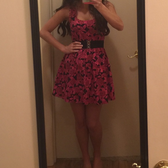 Flower dress with belt