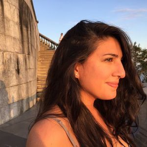 Meet your Posher, Claudia