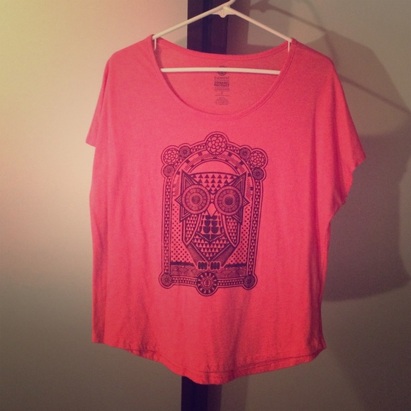 Organic cotton t-shirt by Element.