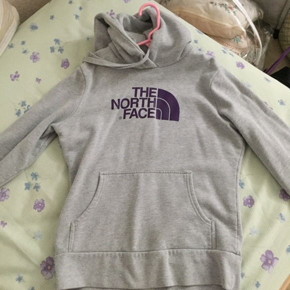 Grey north face hoody