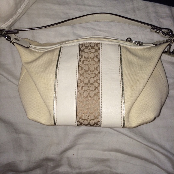 Small coach handbag
