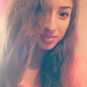 Meet your Posher, Esmeralda