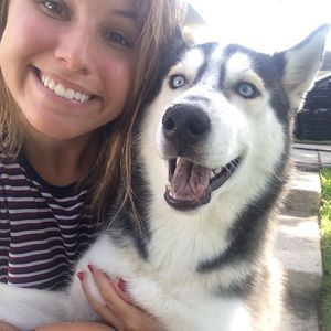 Meet your Posher, Emily