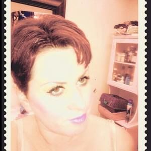 Meet your Posher, Ana