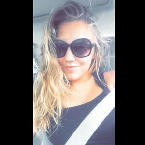 Meet your Posher, Alyssa