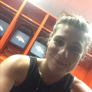 Meet your Posher, Becca