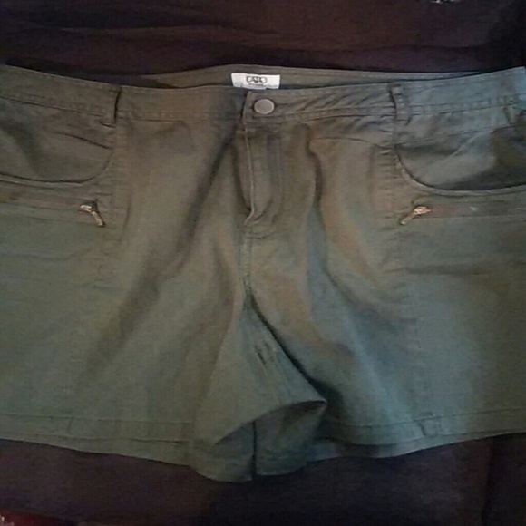 Hunter Green Shorts