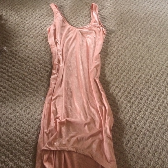 Gorgeous baby pink hi-low. Super silky material.