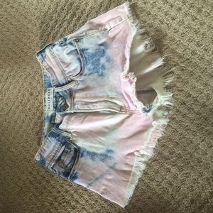 Super cute tie dye fringe shorts