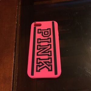 I'm selling a 5c rubber pink case.