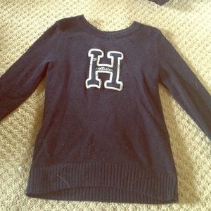 Hollister three-quarter sleeve sweater