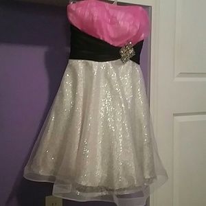 Homecome/formal dance dress