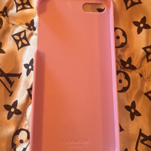 ๐๐ Authentic Coach iPhone 4 case. - Picture 2 of 2