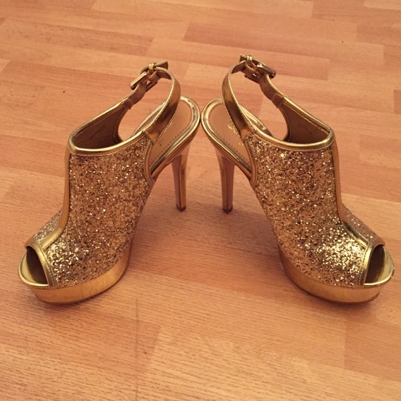 Scene Gold Sequin Shoes - Picture 4 of 4