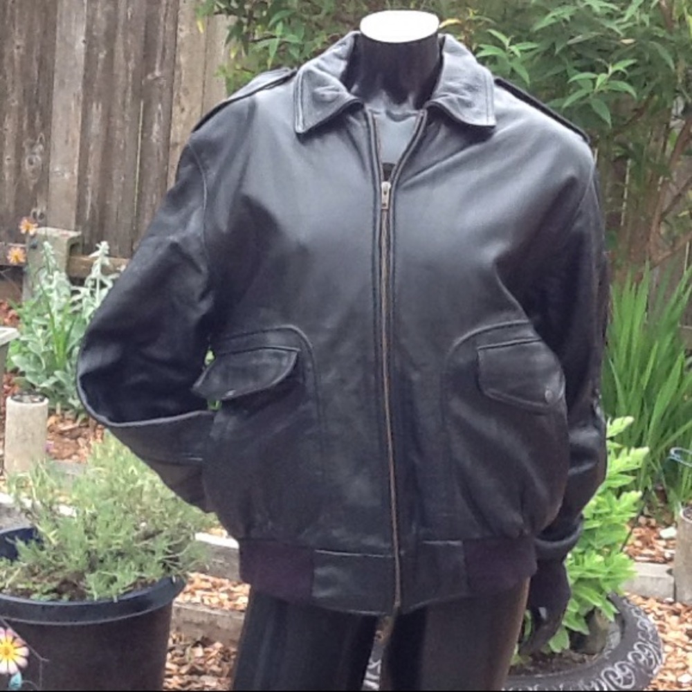 Men's Sz M Black leather jacket Reed new condition