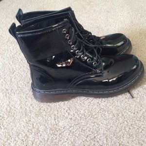 Platinum black boots