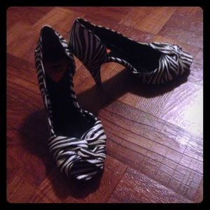 Zebra heels