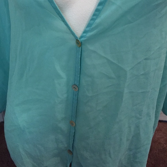 Light sea foam 3/4 sleeve blouse - Picture 2 of 4