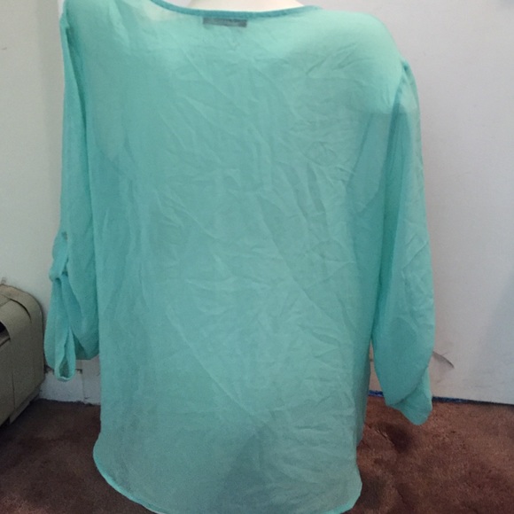 Light sea foam 3/4 sleeve blouse - Picture 3 of 4