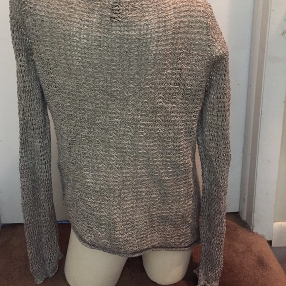 Cream and black and sweater - Picture 2 of 4