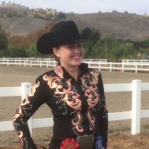 Meet your Posher, Alexis