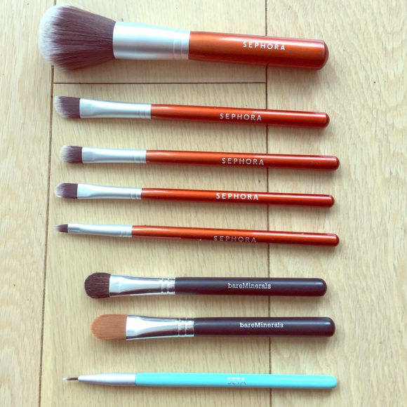 Pro makeup brushes. Sephora, bareMinerals, Seta