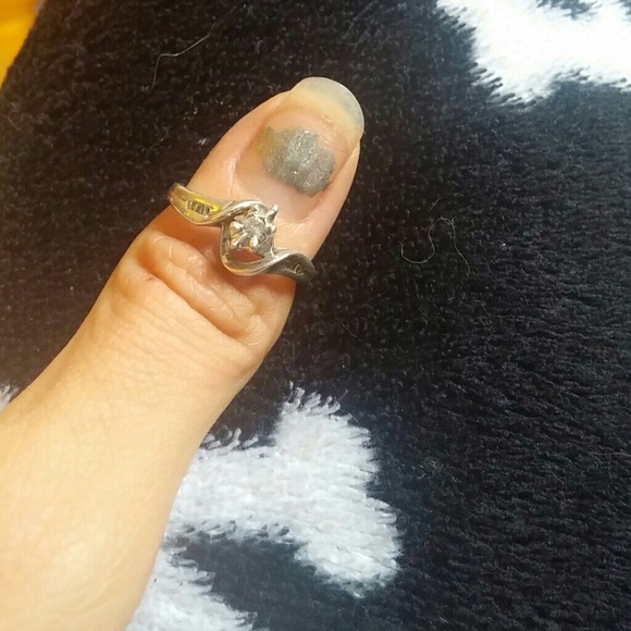 A sterling sliver engagement ring - Picture 1 of 1