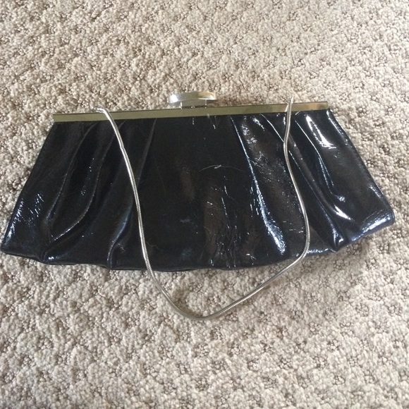 Clutch w strap; beautiful purple inside