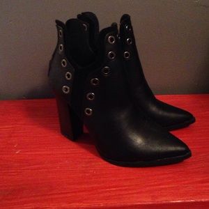 Black ankle booties