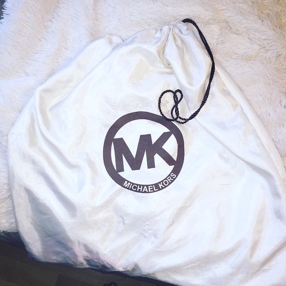 MK dust bag