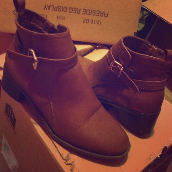 Chestnut brown Ankle boots