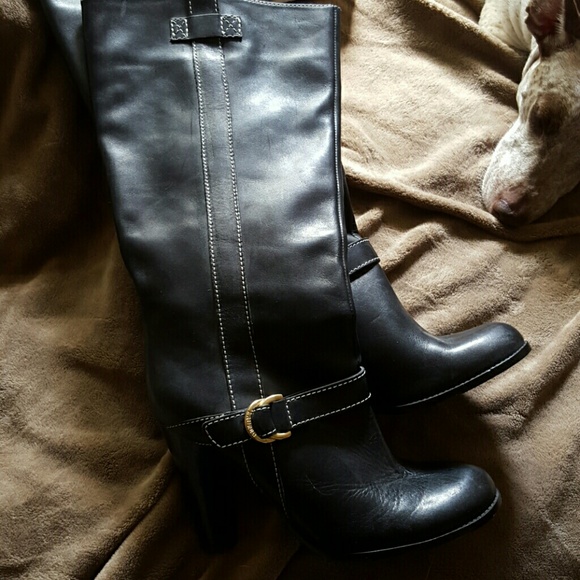 Boots - Picture 3 of 4