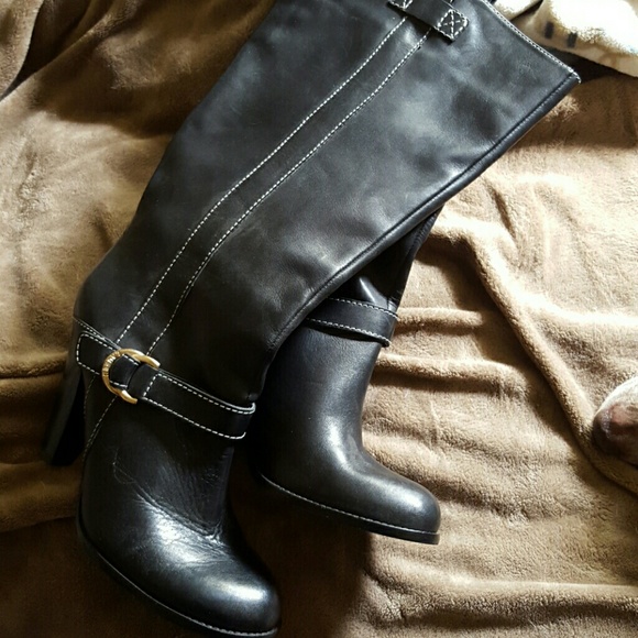 Boots - Picture 4 of 4