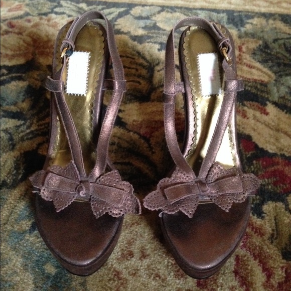 JLo wedge heels