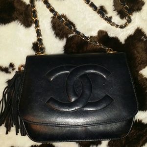 1 Chanel Handbag